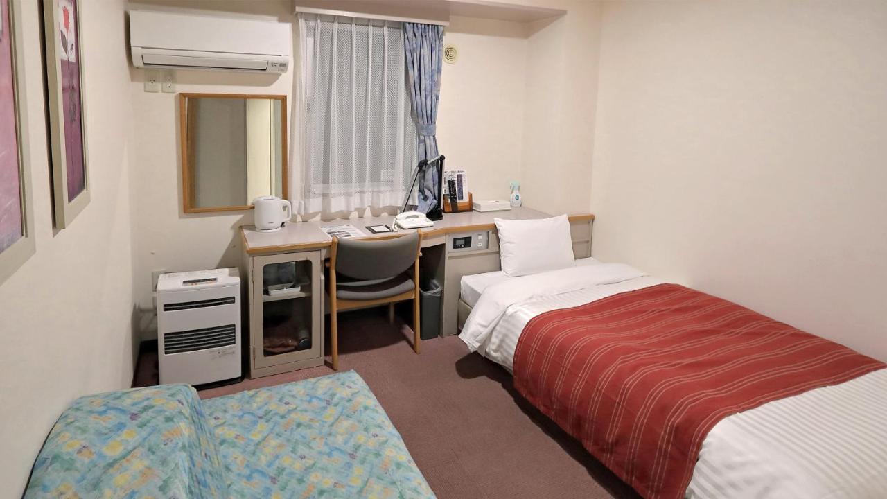 Hotel Sato Shinhidaka Exteriör bild